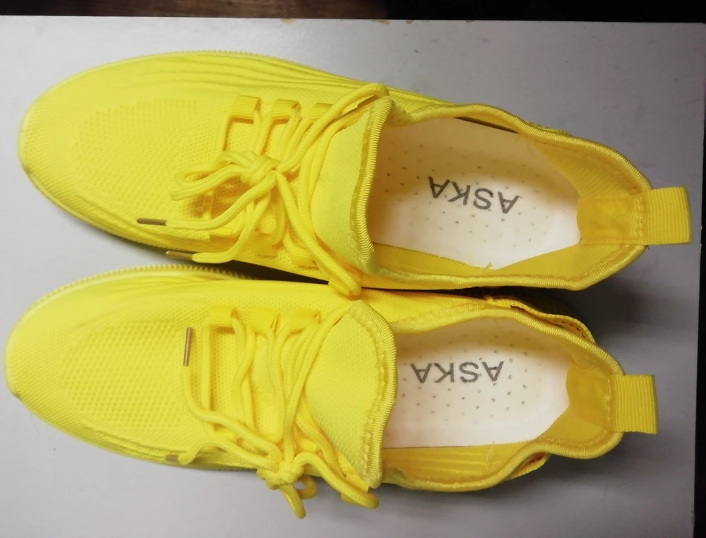 По качеству притензий нет. Заказывал сразу 2 размера на всякий случай и не ошибся, при моем 42м размере ноги, подошёл 43 и всё равно слегка пальцы упираются, хорошо что они тряпичные. Так что смело берите на размер больше не промахнетесь