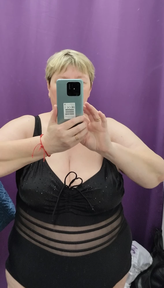 Хороший купальник, но не угадала с размером. Идет в размер.