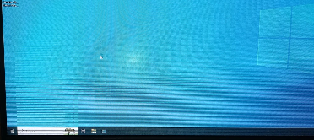 Здравствуйте, подскажите что за беда случилась. Купил 10-ог апреля, а вчера возникла такая проблема. Мех. повреждениям не подвергался, сменил видео карту, не помогло. Сменил кабель, тоже самое. Подключил к ноутбуку, проблема не исчезла. На фото плохо видно- мерцающие горизонтальные полосы.